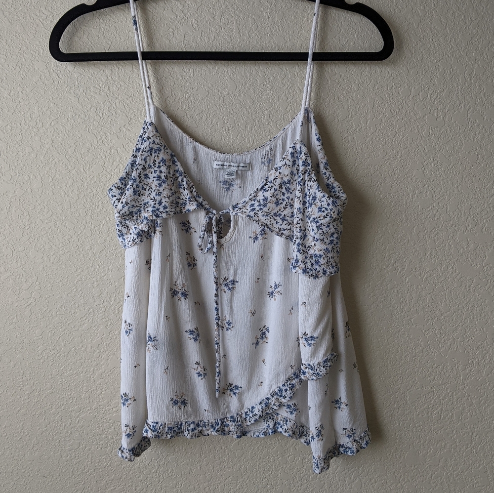 American Eagle Medium white floral top